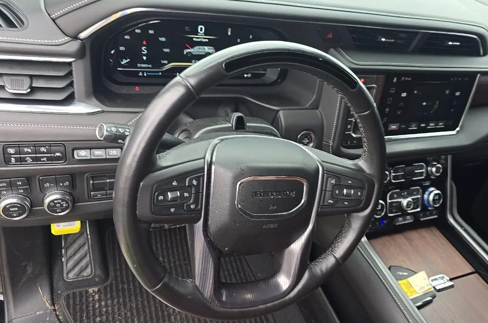 Used 2023 Onyx Black GMC Denali Ultimate image 8