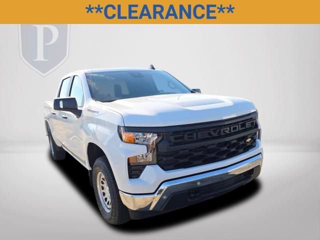 New 2026 Summit White Chevrolet WT image 14
