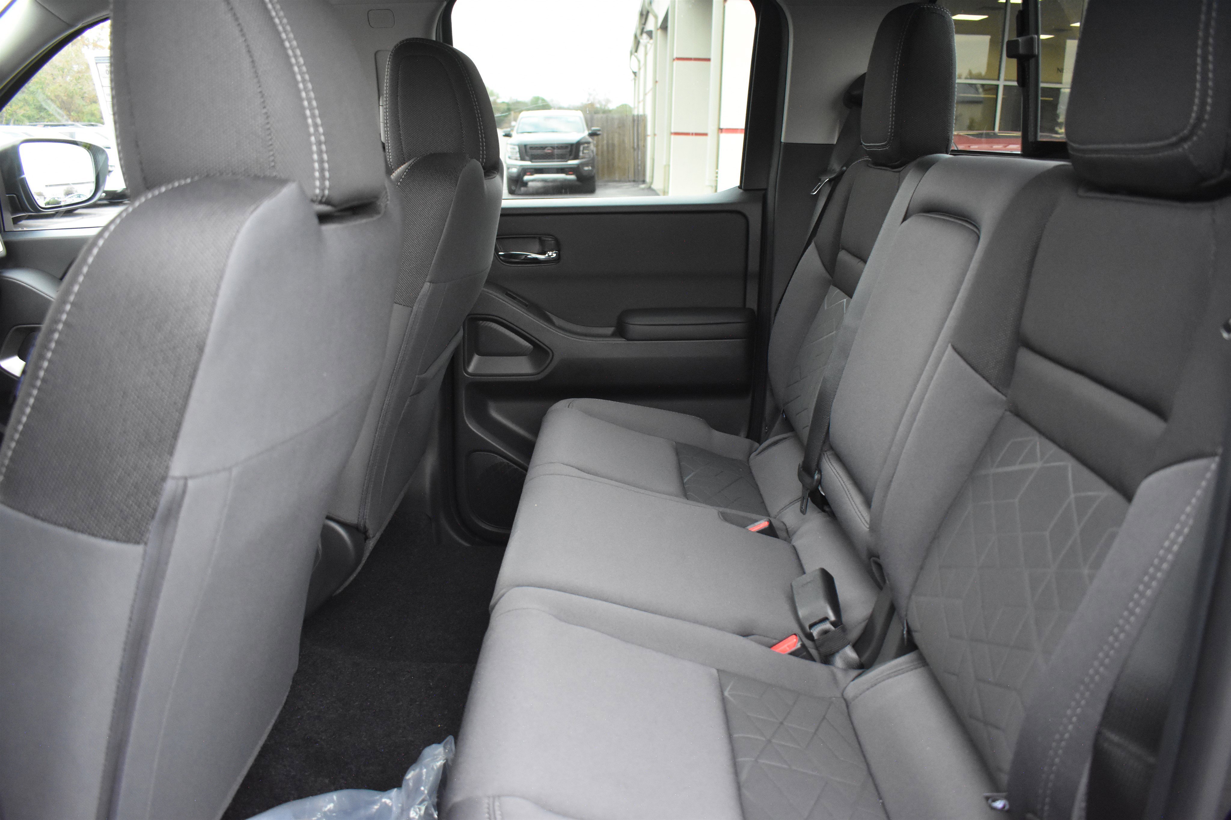 2026 Nissan Frontier SV - Photo 16