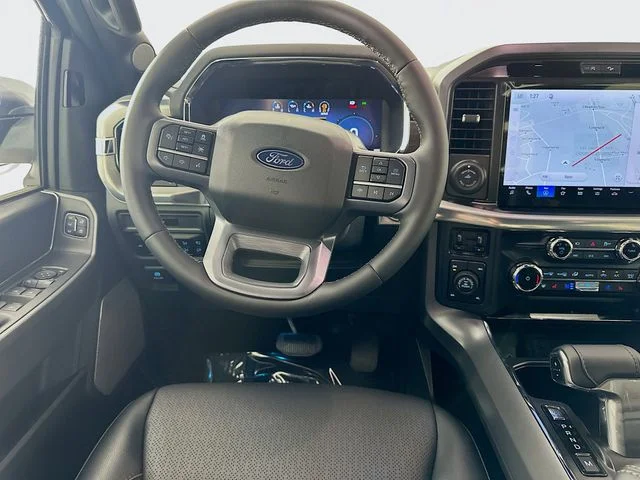 New 2026 Star White Metallic Tri-Coat Ford Lariat image 23