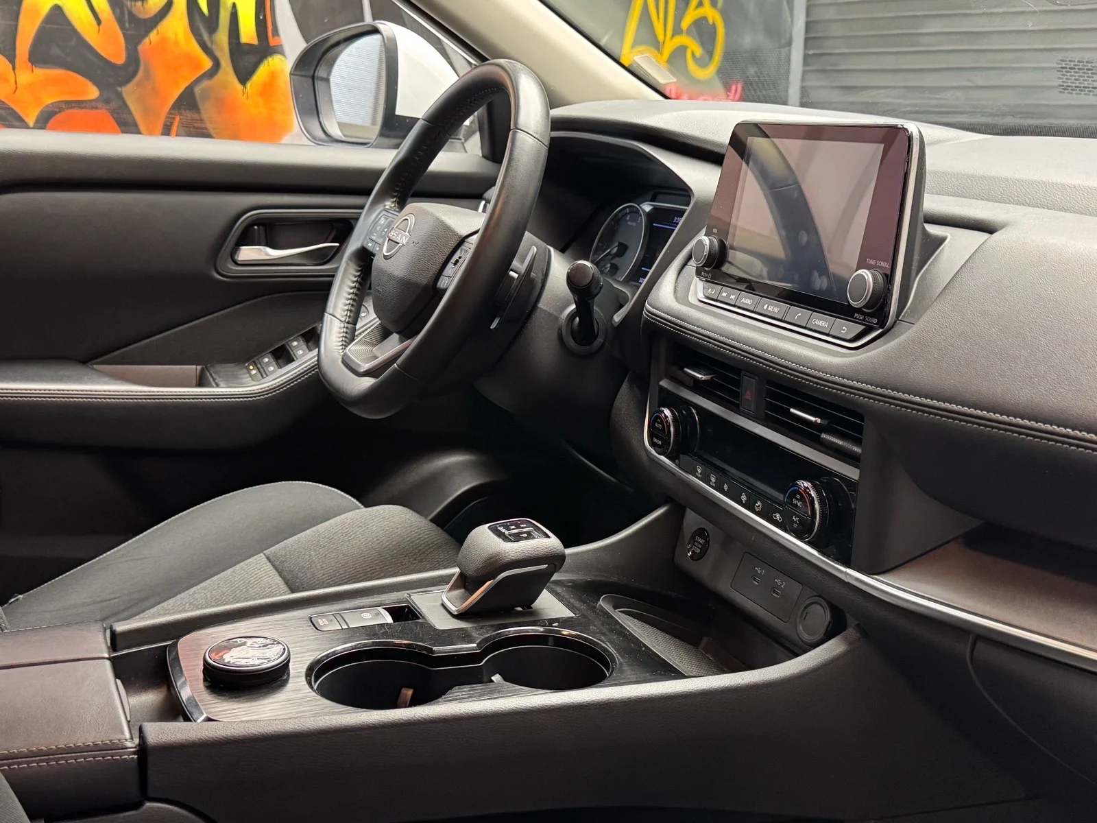 Used 2025 Everest White Pearl (qbe) Nissan SV image 24