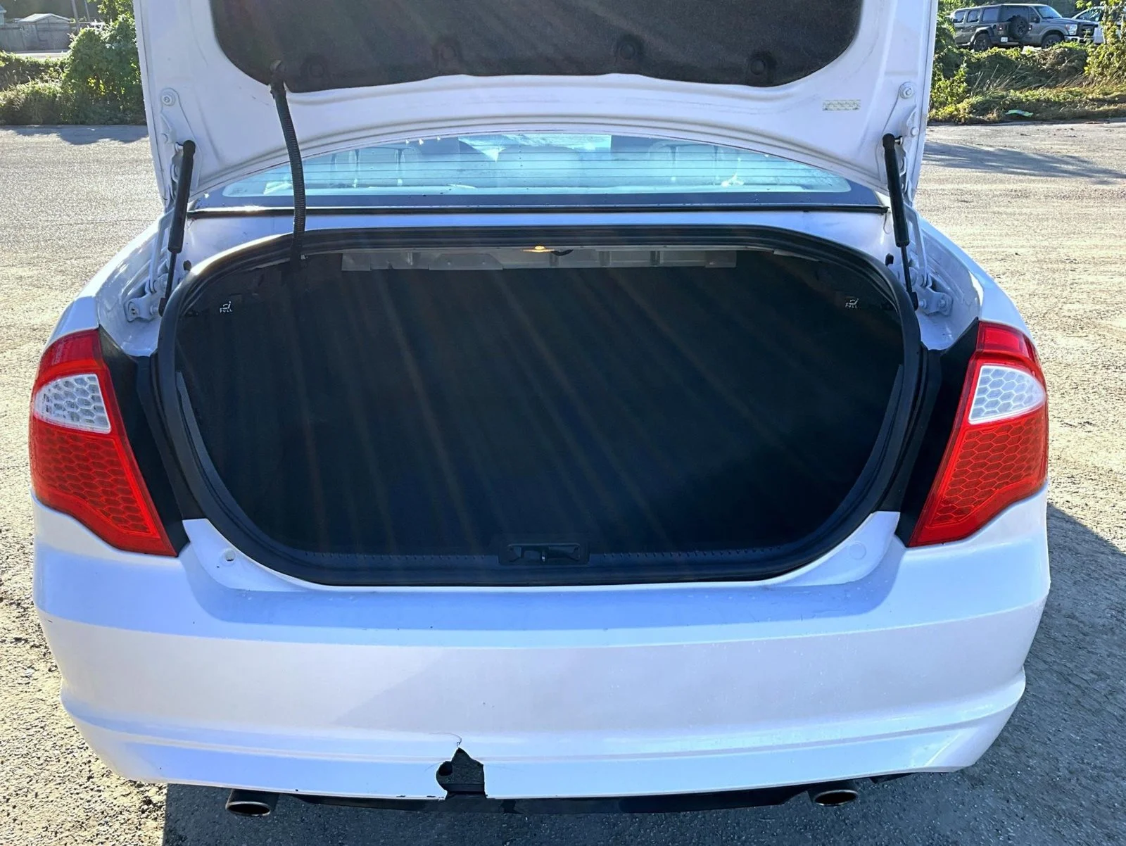 Used 2012 White Ford SE image 9
