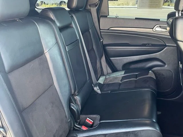 Used 2021 White Jeep Laredo X image 28