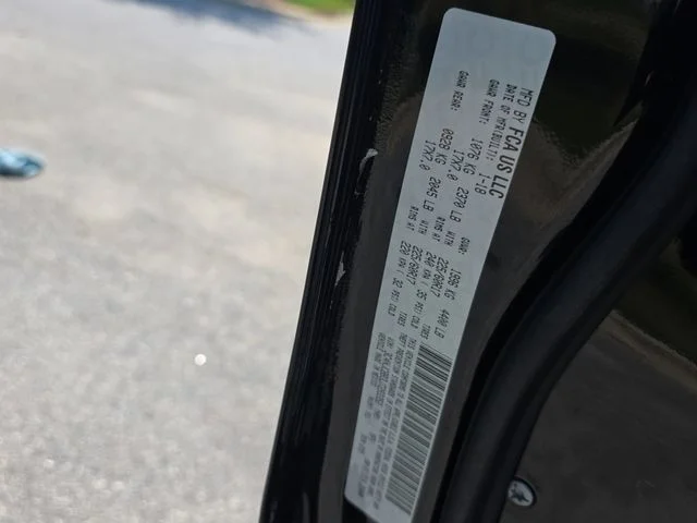 Used 2018 Black Jeep Latitude image 35