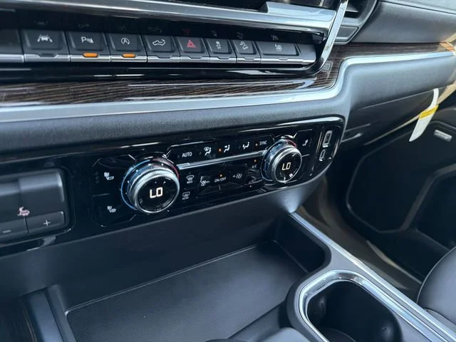 New 2026 Summit White GMC Elevation image 26