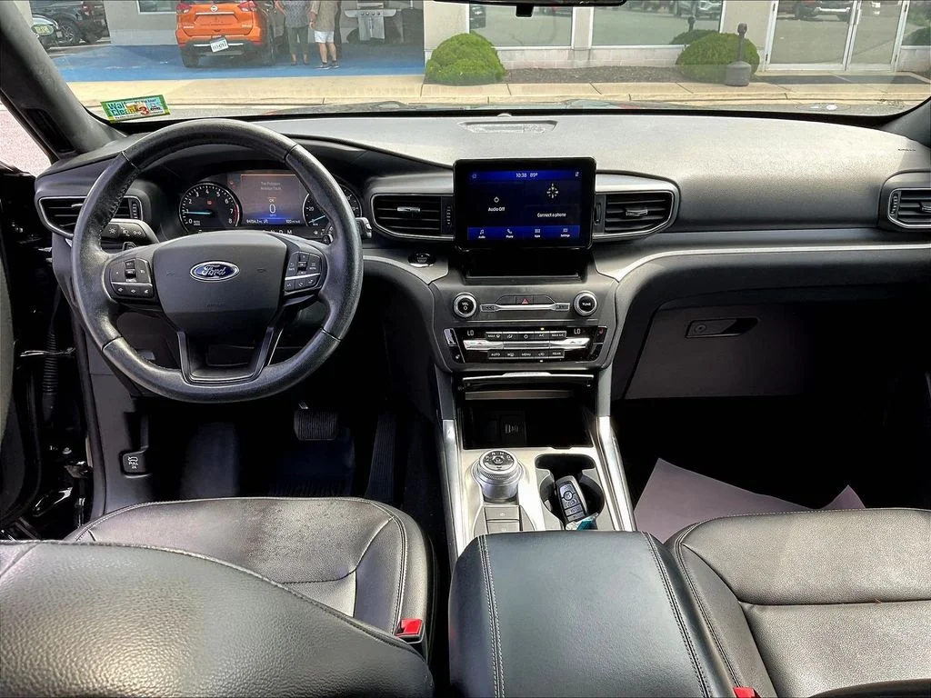 Certified Used 2020 Black Ford XLT image 5