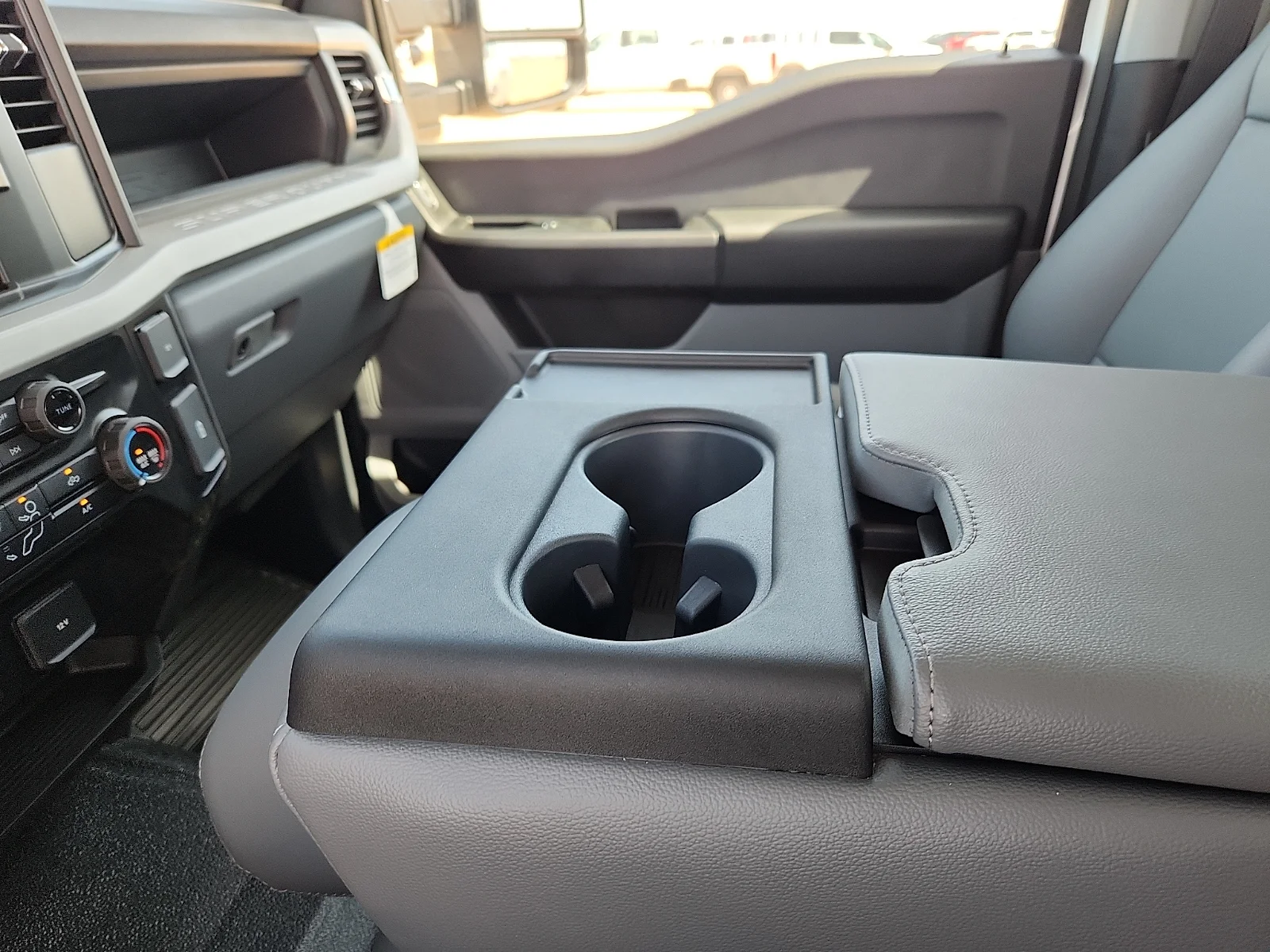New 2026 Oxford White Ford F-450® XL image 25