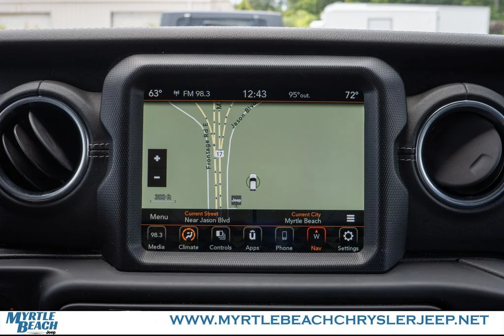 Used 2021 Black Clearcoat Jeep Overland image 18