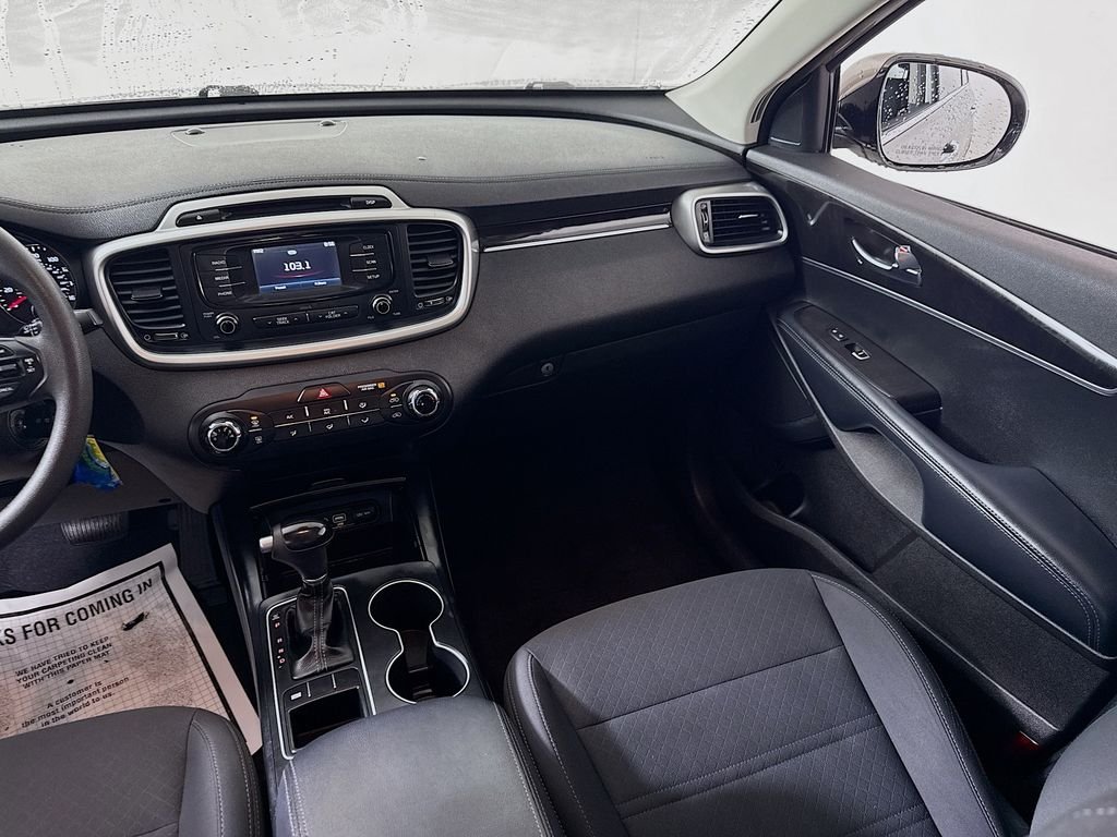 Used 2017 Titanium Silver Kia LX image 22
