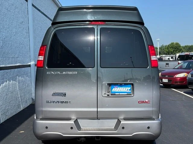 Used 2017 Dark Slate Metallic GMC Explorer Limited SE image 9