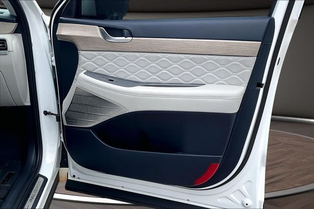 Used 2022 White Hyundai Calligraphy image 22