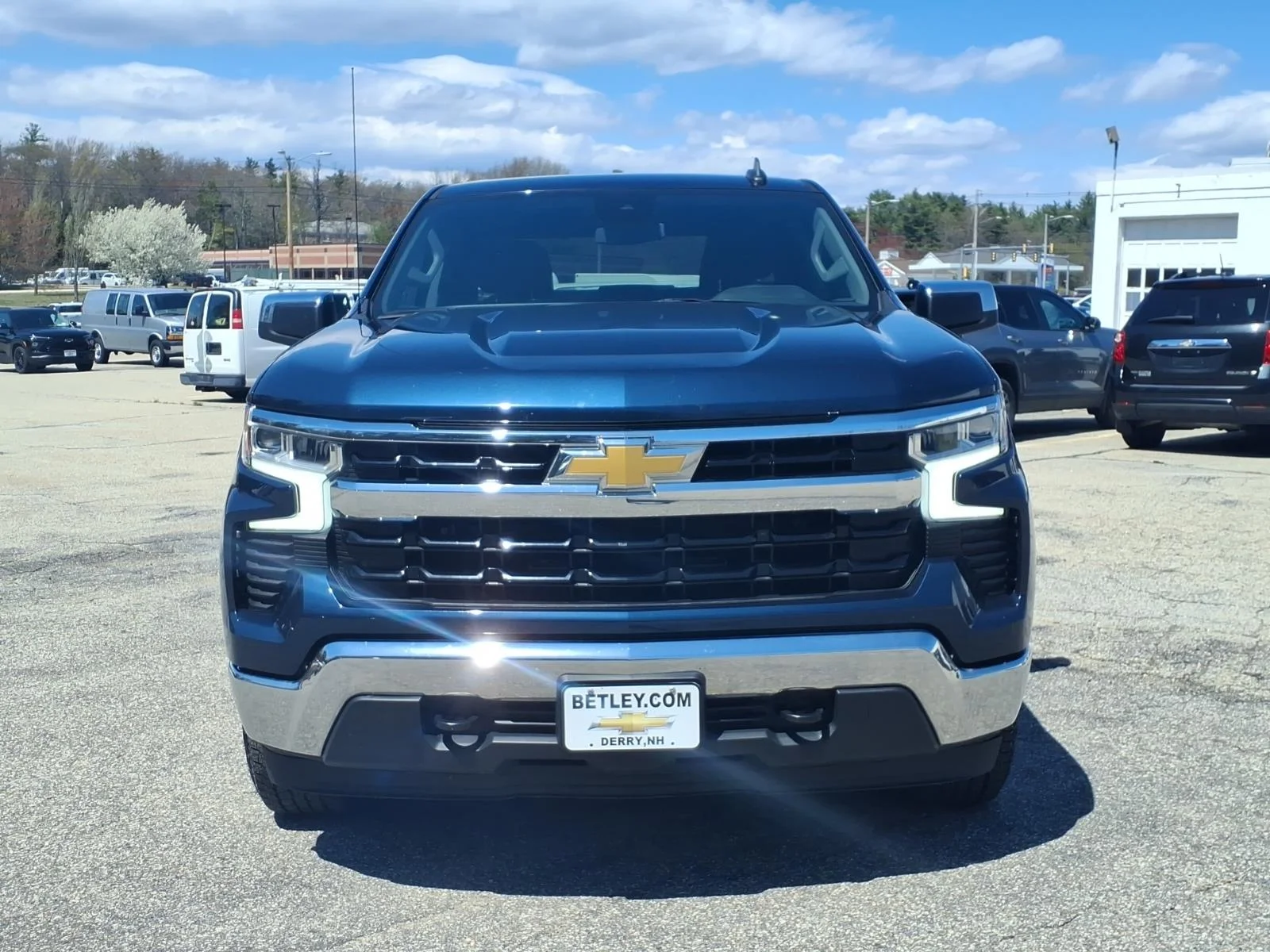 2023 Chevrolet Silverado 1500 LT - Photo 10