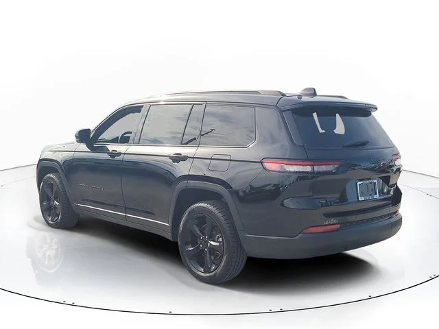 Used 2021 Black Jeep Altitude image 7