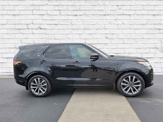New 2024 Santorini Black Land Rover Metropolitan Edition image 7