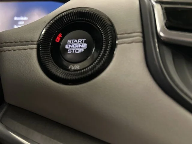 Used 2022 White Jeep Limited image 5