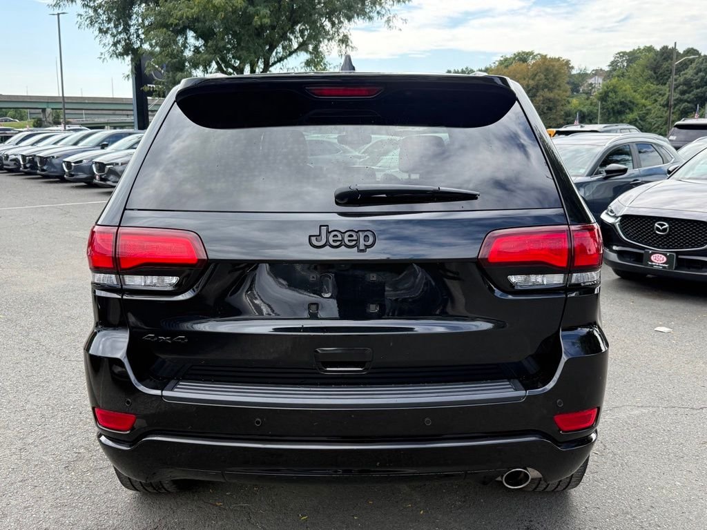 Used 2022 Black Jeep Laredo X image 9