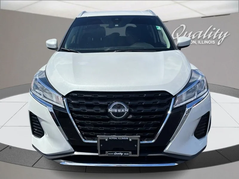 Used 2023 Aspen White Tricoat Nissan SV image 11