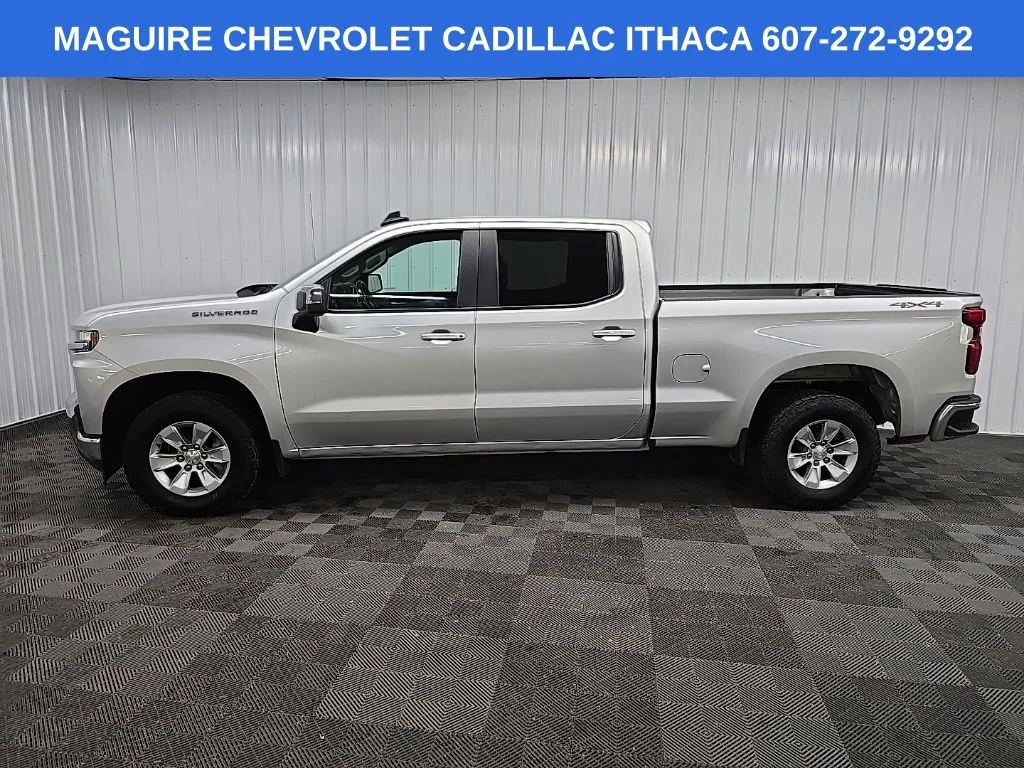 Used 2019  Chevrolet LT image 5