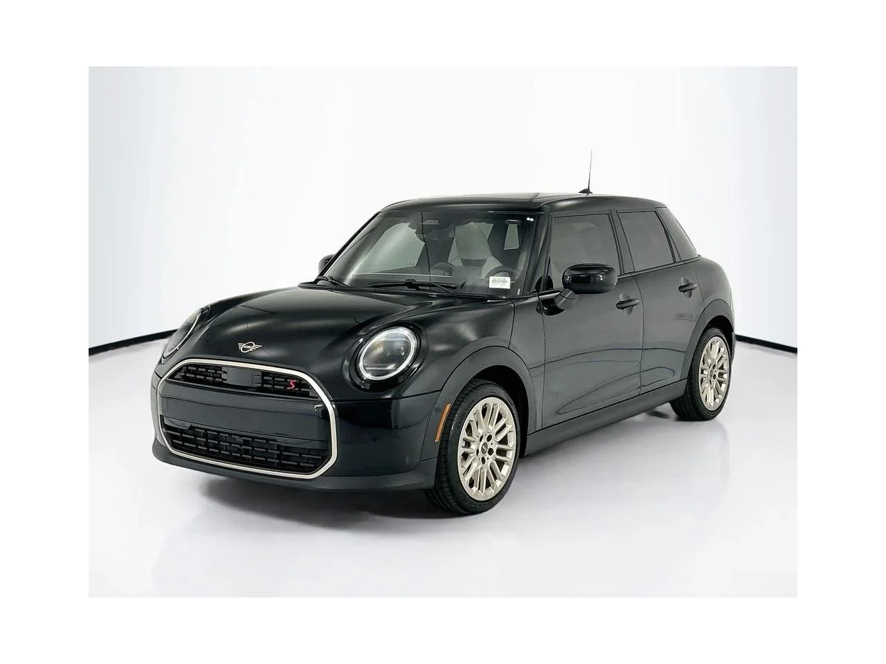 New 2026 Midnight Black II Metallic MINI SIGNATURE PLUS image 1