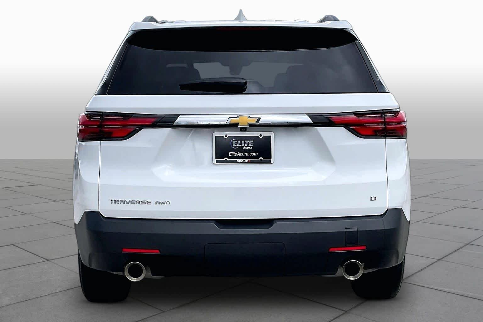 Used 2023 Summit White Chevrolet LT Cloth image 5