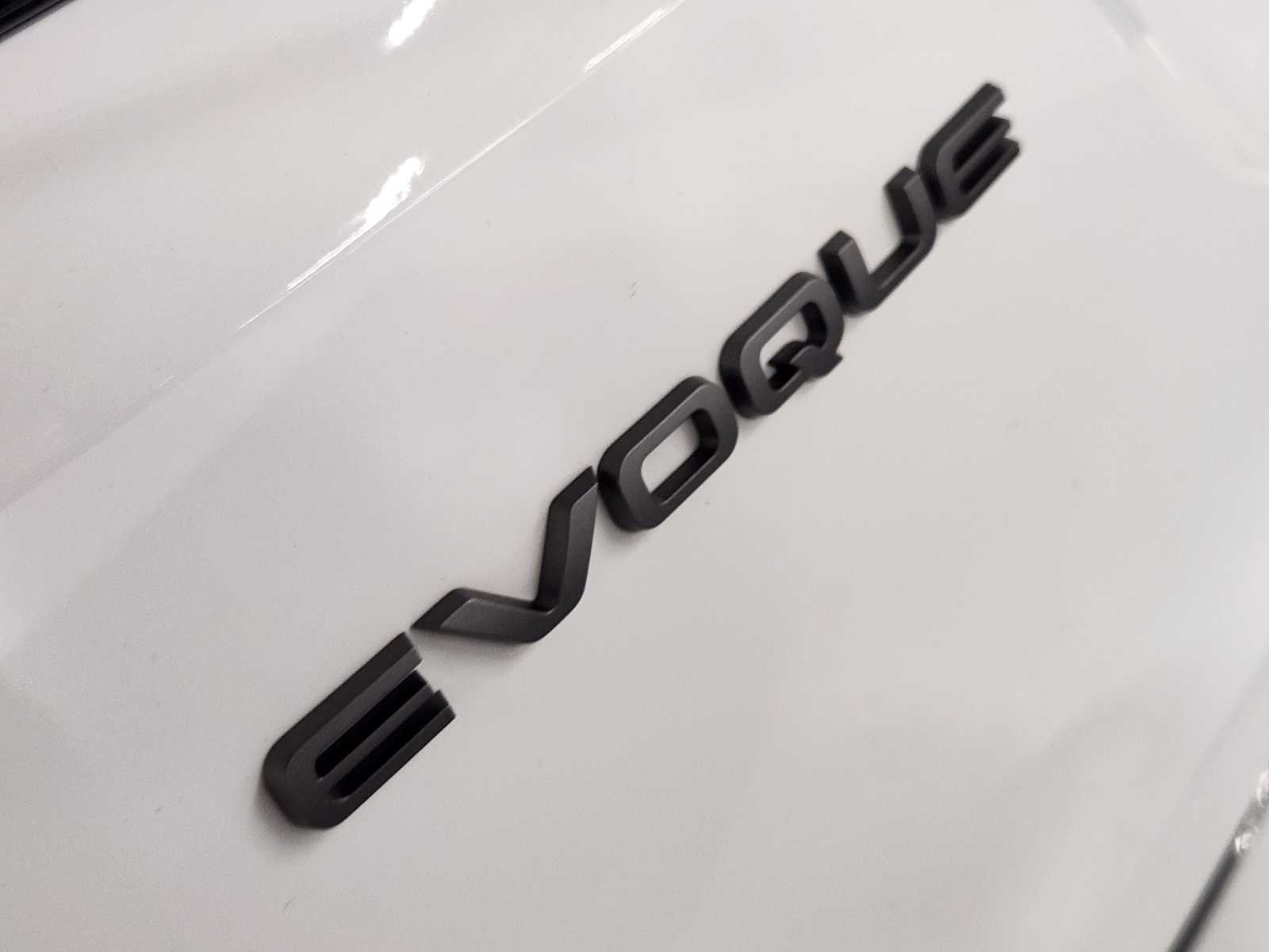 Used 2026 Fuji White Land Rover Core S image 13