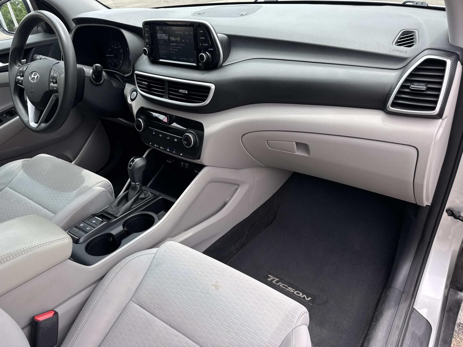 Used 2021 Silver Hyundai Value image 12