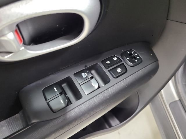 Used 2015 Titanium Gray Kia  image 14