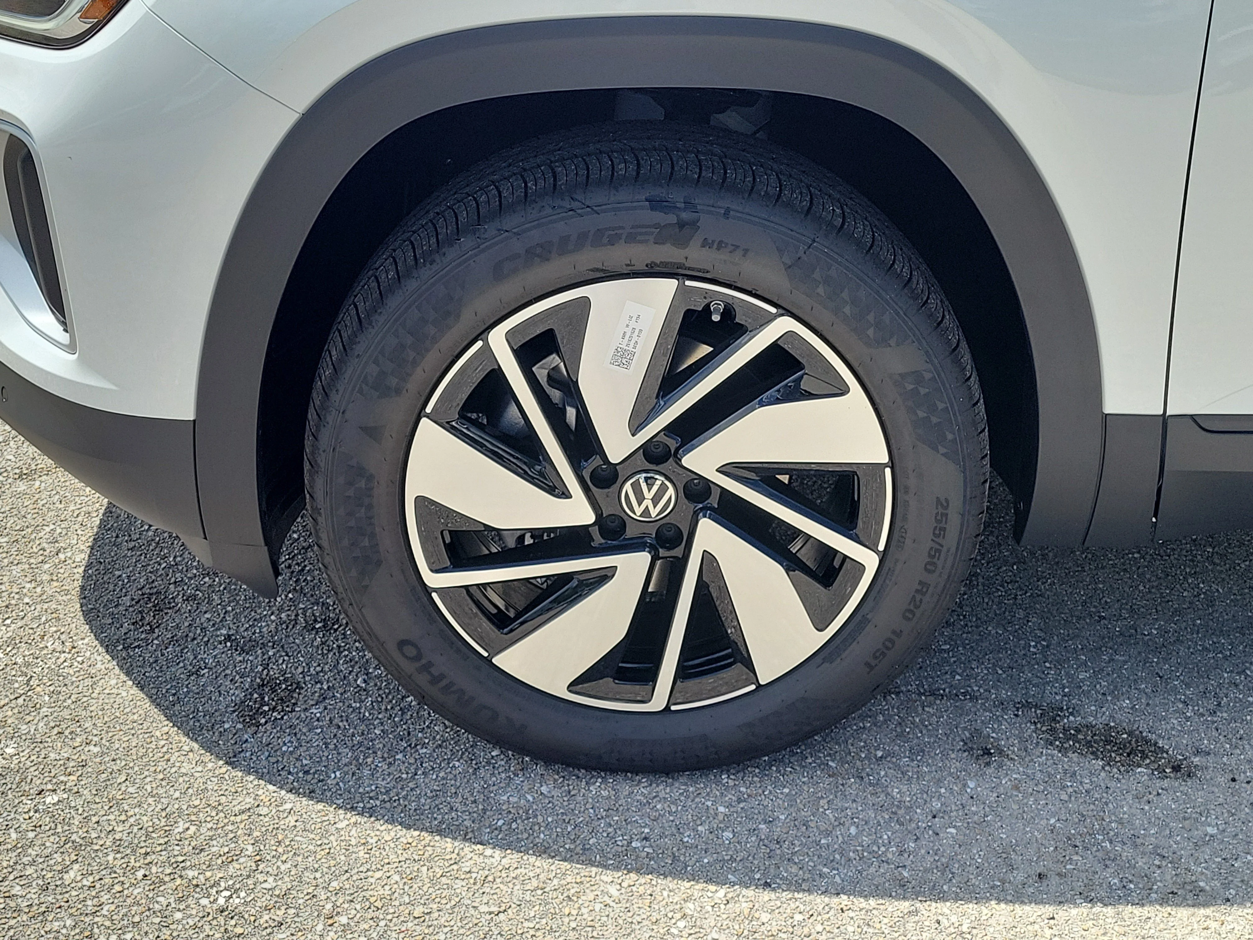 New 2026 White Volkswagen 2.0T SE w/Technology image 30