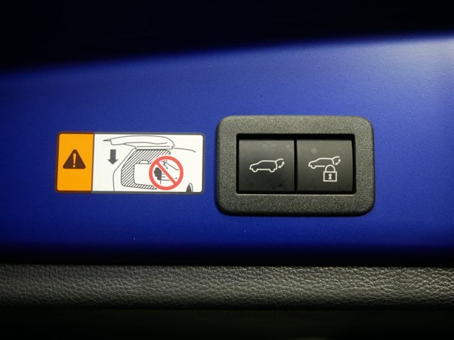 Used 2025 Blue Crush Metallic/Jet Black Toyota Hybrid XSE w/ Convenience Pkg image 15