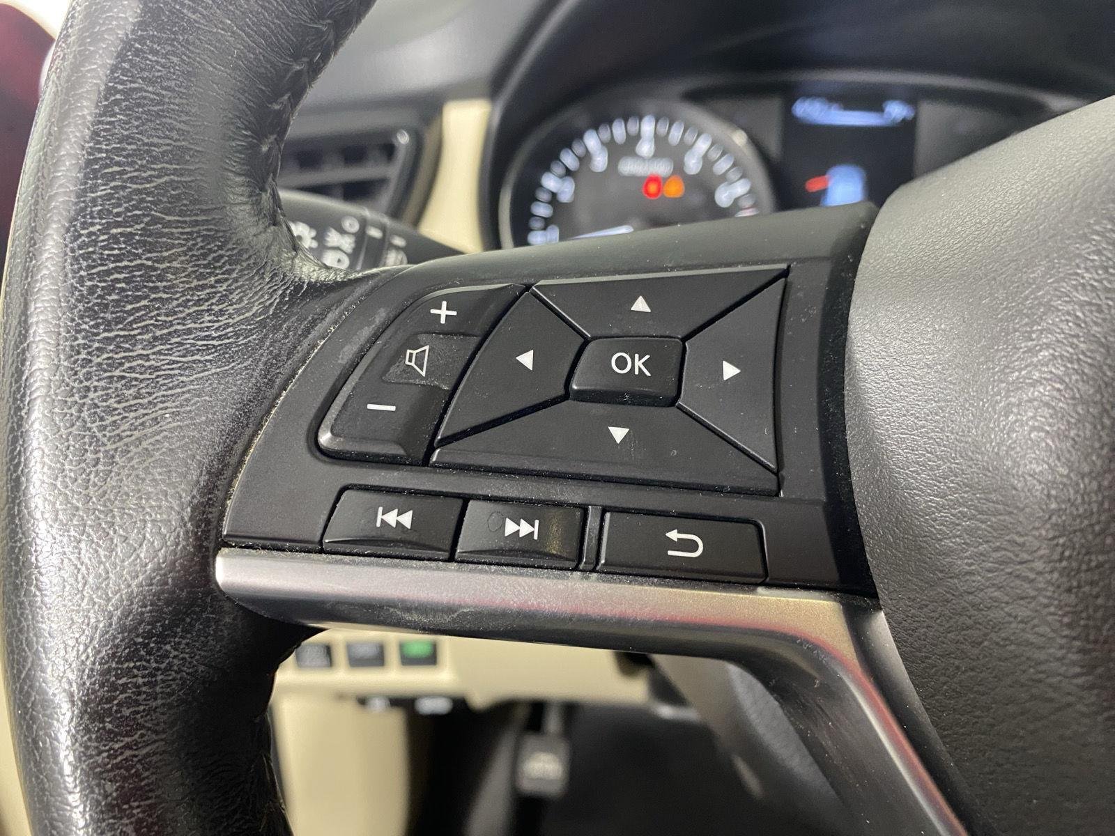Used 2017 Palatial Ruby Nissan SL image 15
