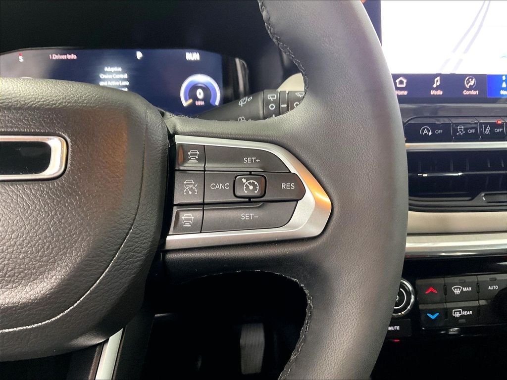 Used 2024 White Jeep Limited image 23