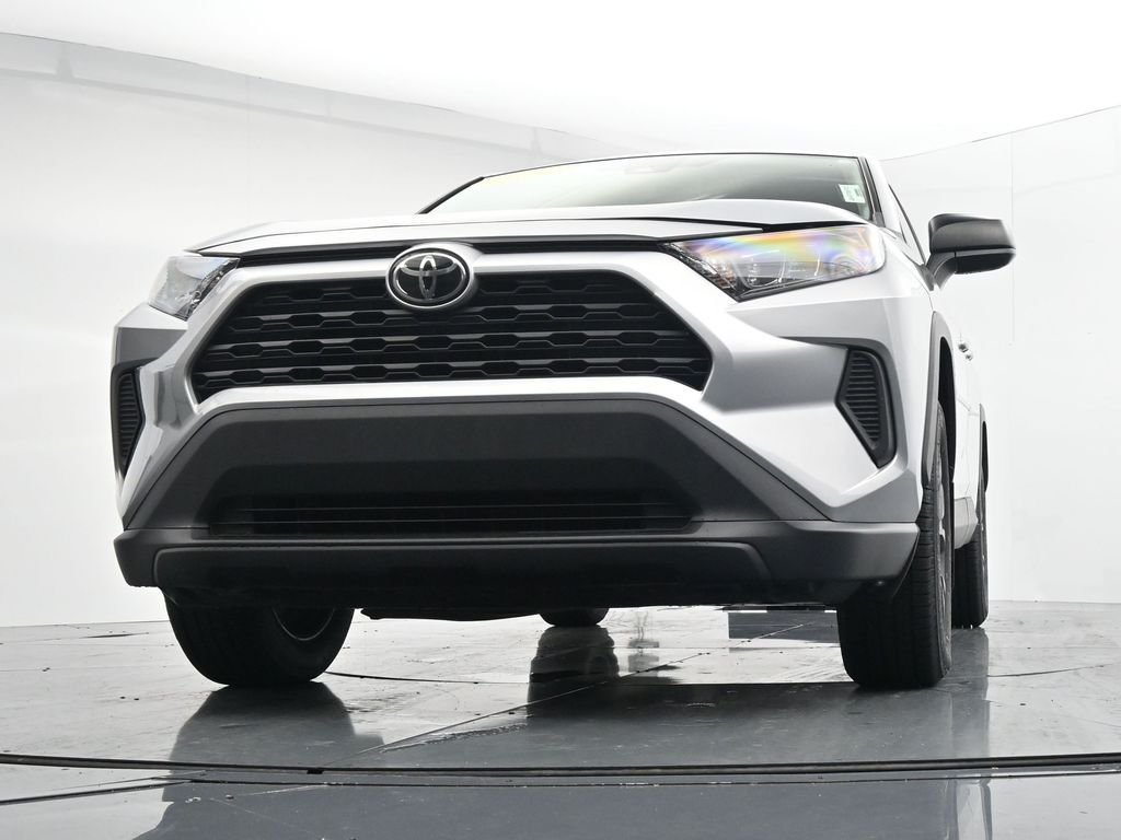 Used 2022 Silver Toyota LE image 38