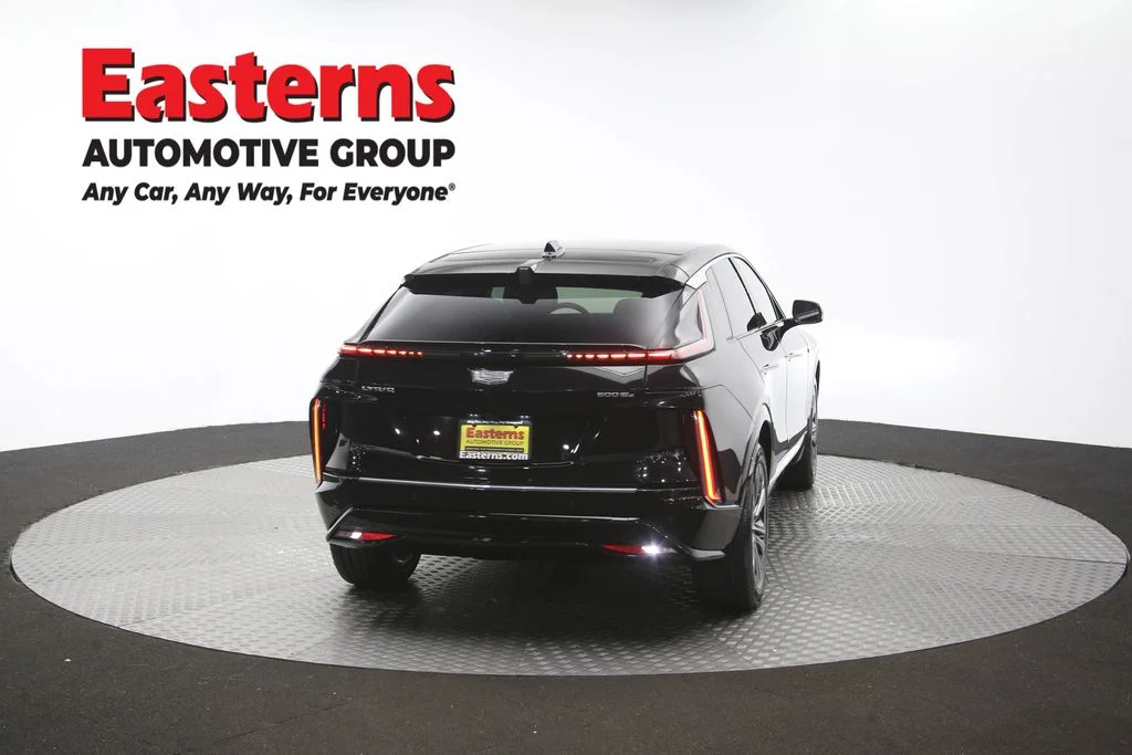 Used 2025 Black Cadillac Luxury image 40