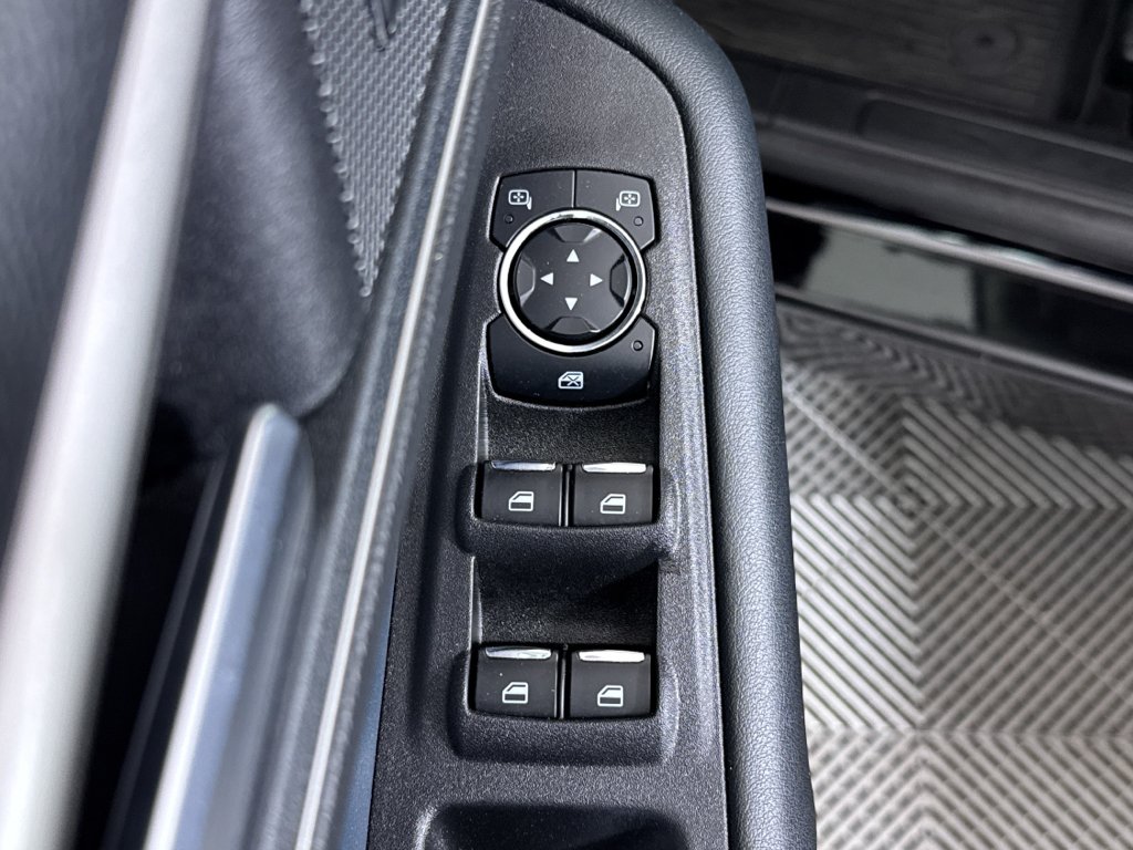 Used 2024 Agate Black Metallic Ford SEL image 23
