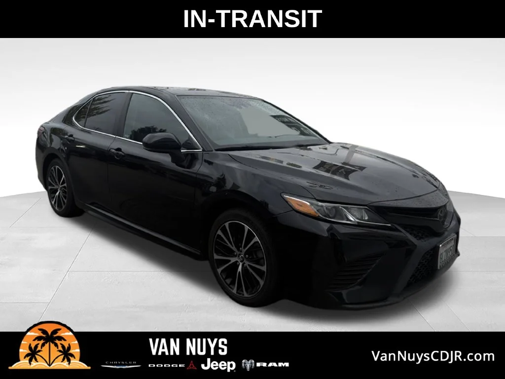 Used 2019 Midnight Black Metallic Toyota SE image 1