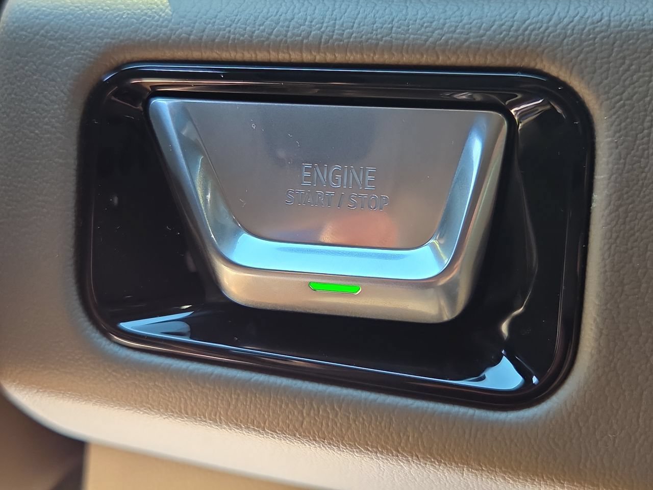 2026 GMC Yukon XL Denali - Photo 17