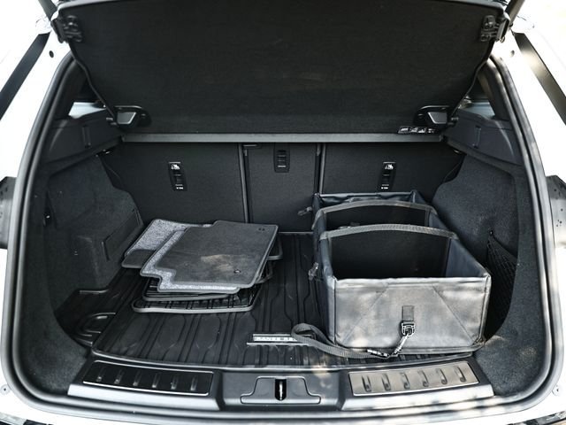 New 2026 Fuji White LAND ROVER S image 34