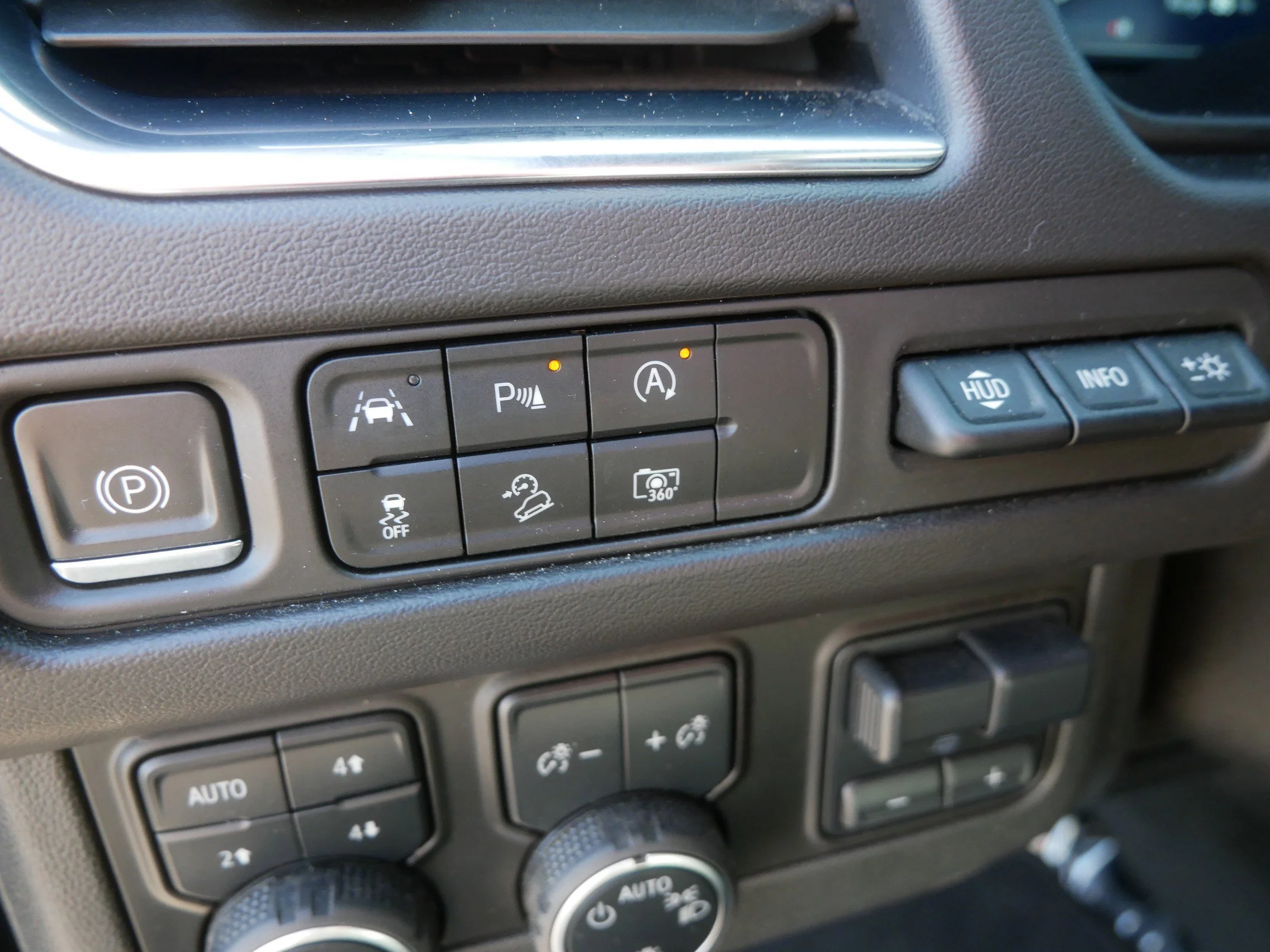 Used 2024 Black Chevrolet High Country image 32