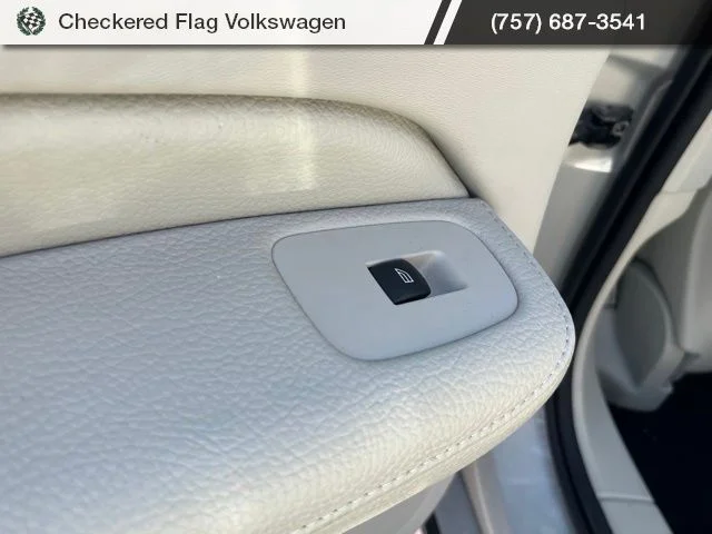 Used 2020 Birch Light Metallic Volvo T5 Momentum image 25