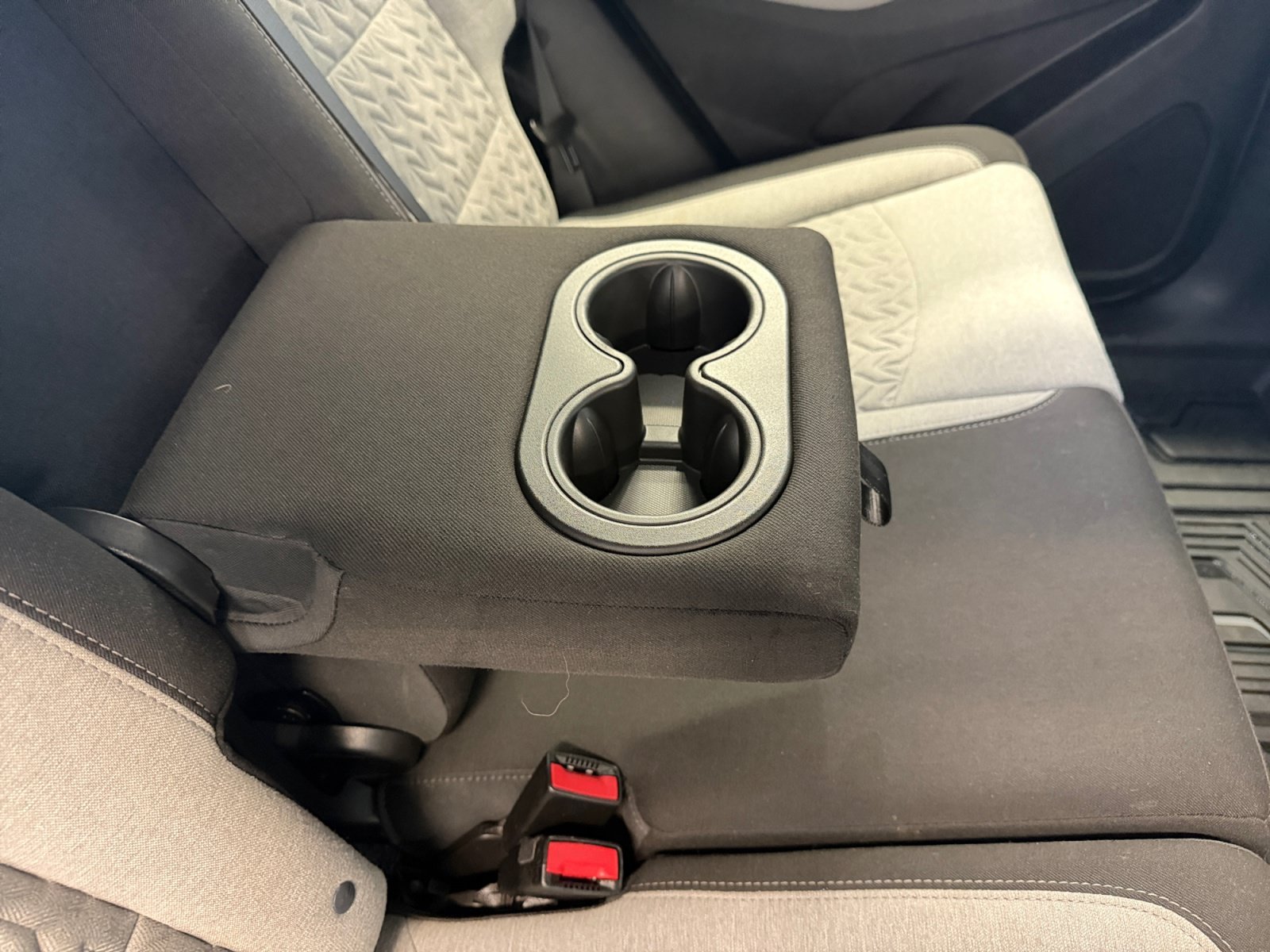 Used 2022 Silver Ice Metallic Chevrolet LS image 34