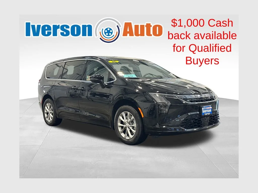 2027 Chrysler Pacifica Select AWD's photo