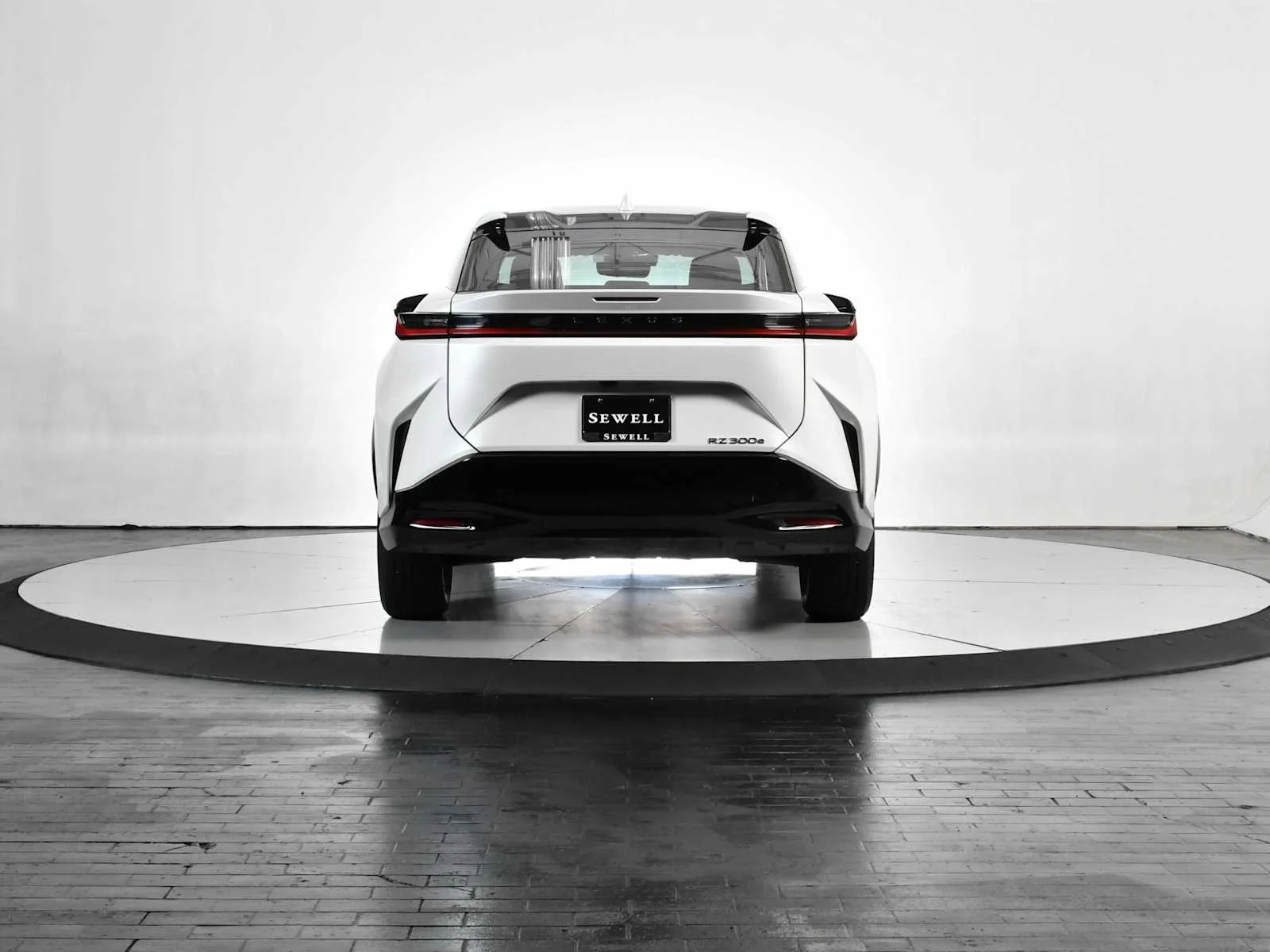Certified Used 2024 EMINENT WHITE PEARL Lexus Premium image 4