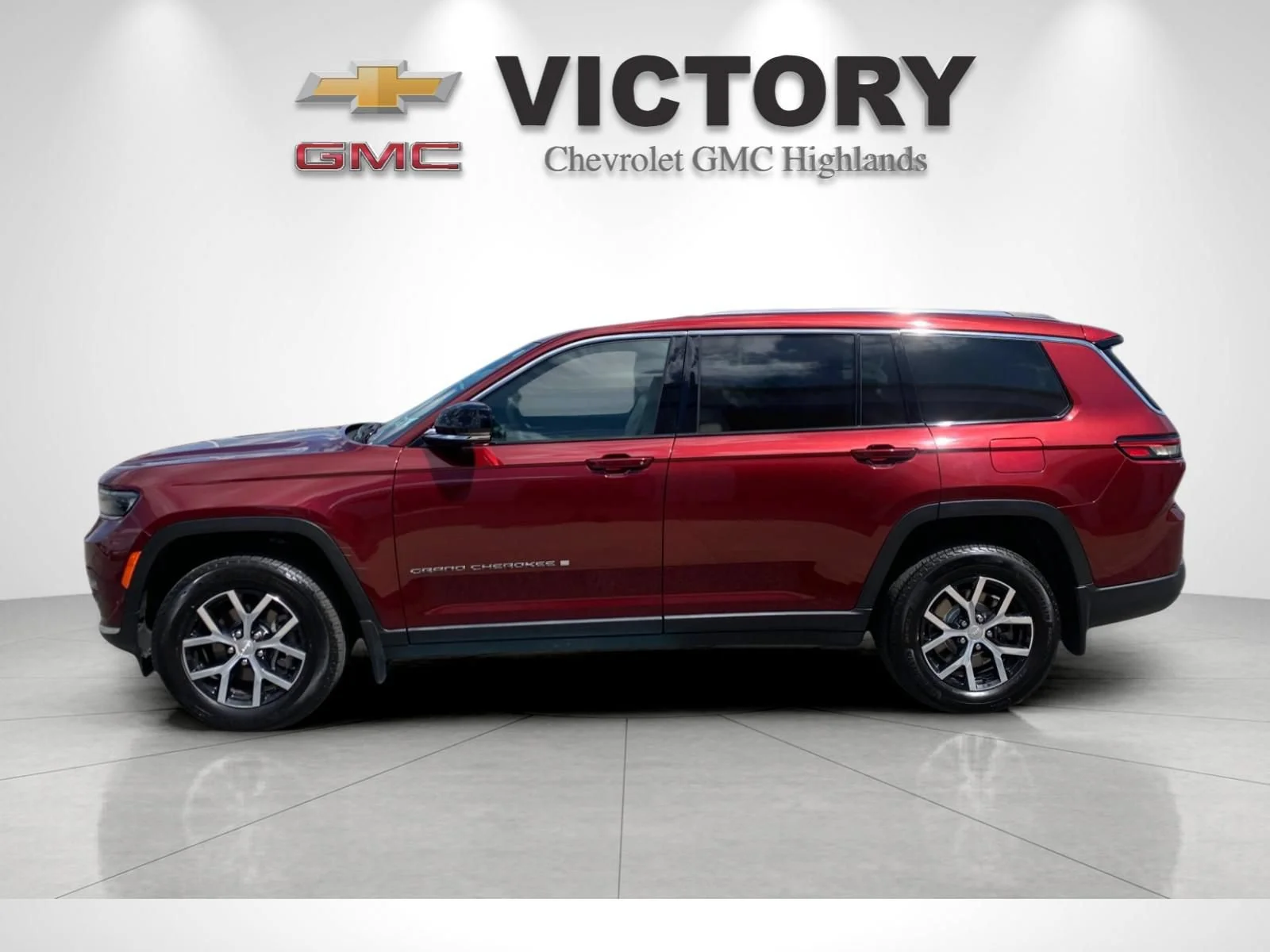 Used 2024 Red Jeep Limited 4x4 image 6