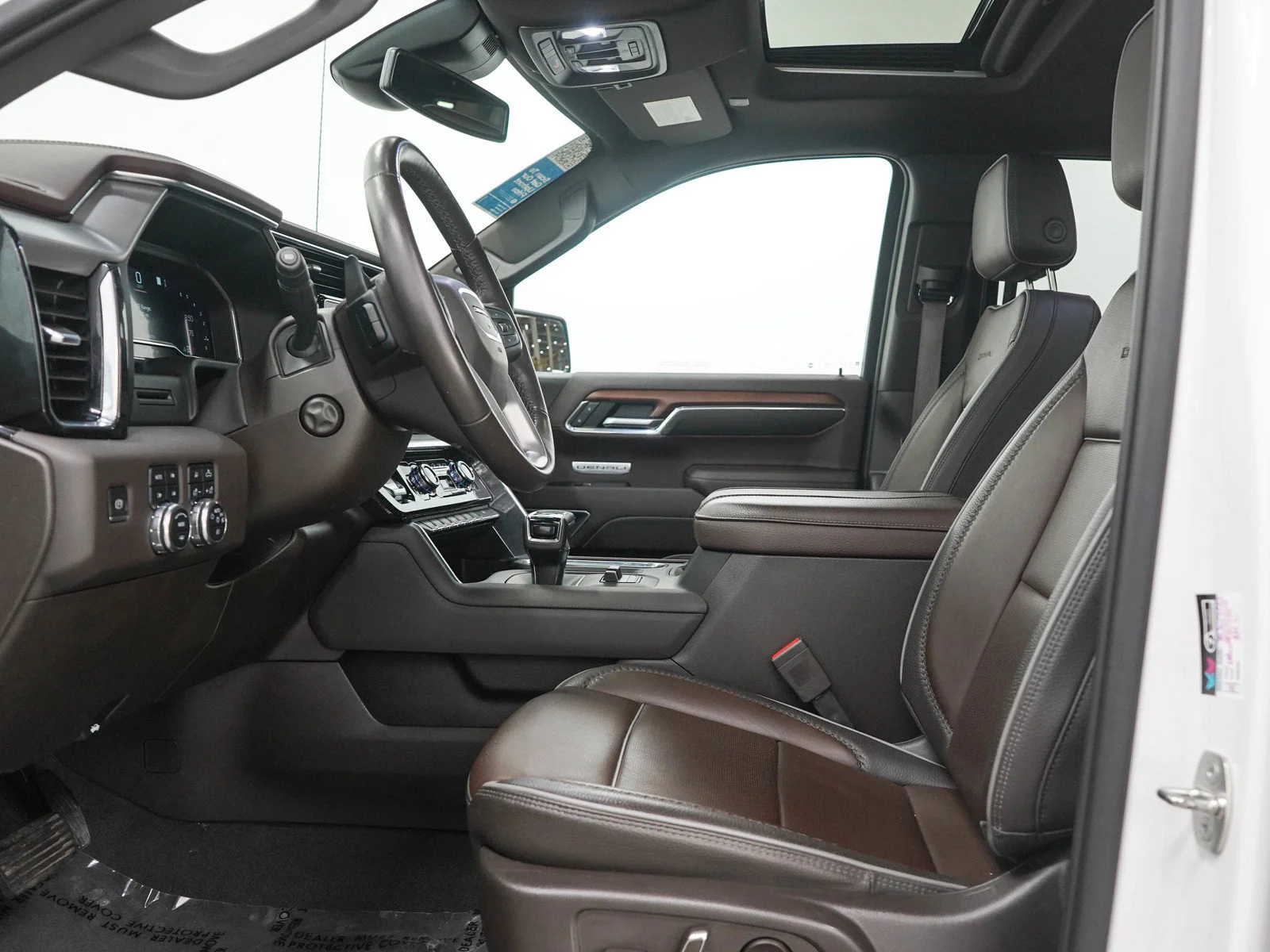 Used 2023 White Frost GMC Denali image 22