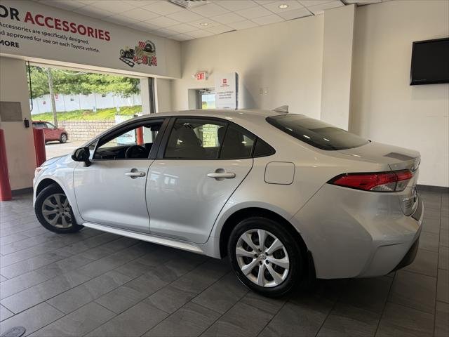 Certified Used 2023 SILVER ME. Toyota  image 4