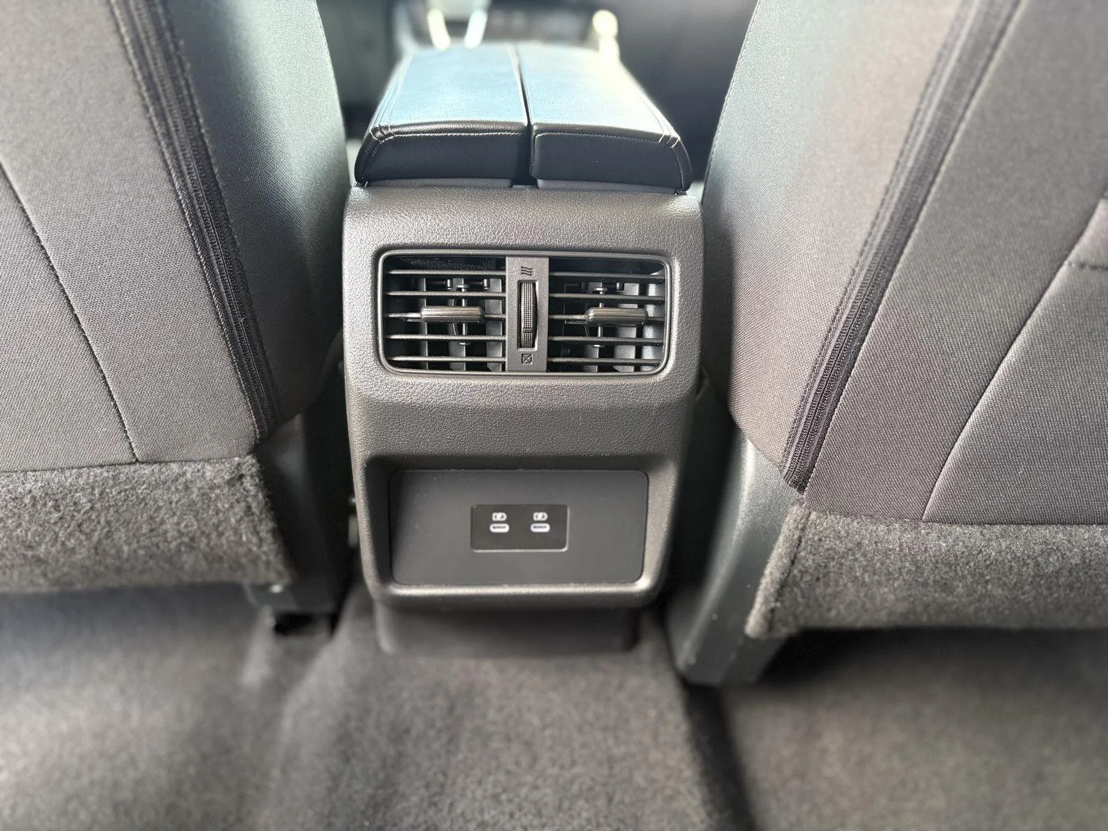 Used 2025 Deep Ocean Blue Pearl Nissan SV image 30