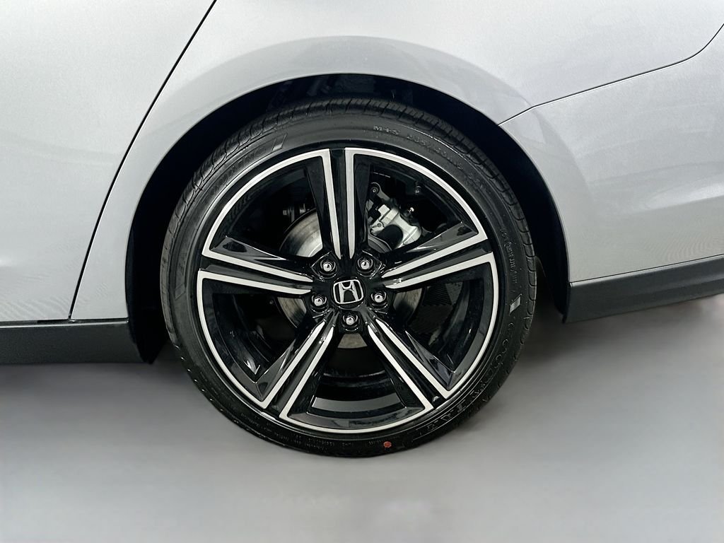 New 2026 Solar Silver Metallic Honda Sport Hybrid image 22