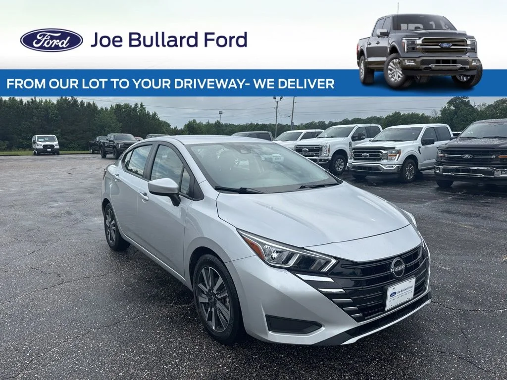 2024 Nissan Versa 1.6 SV CVT's photo