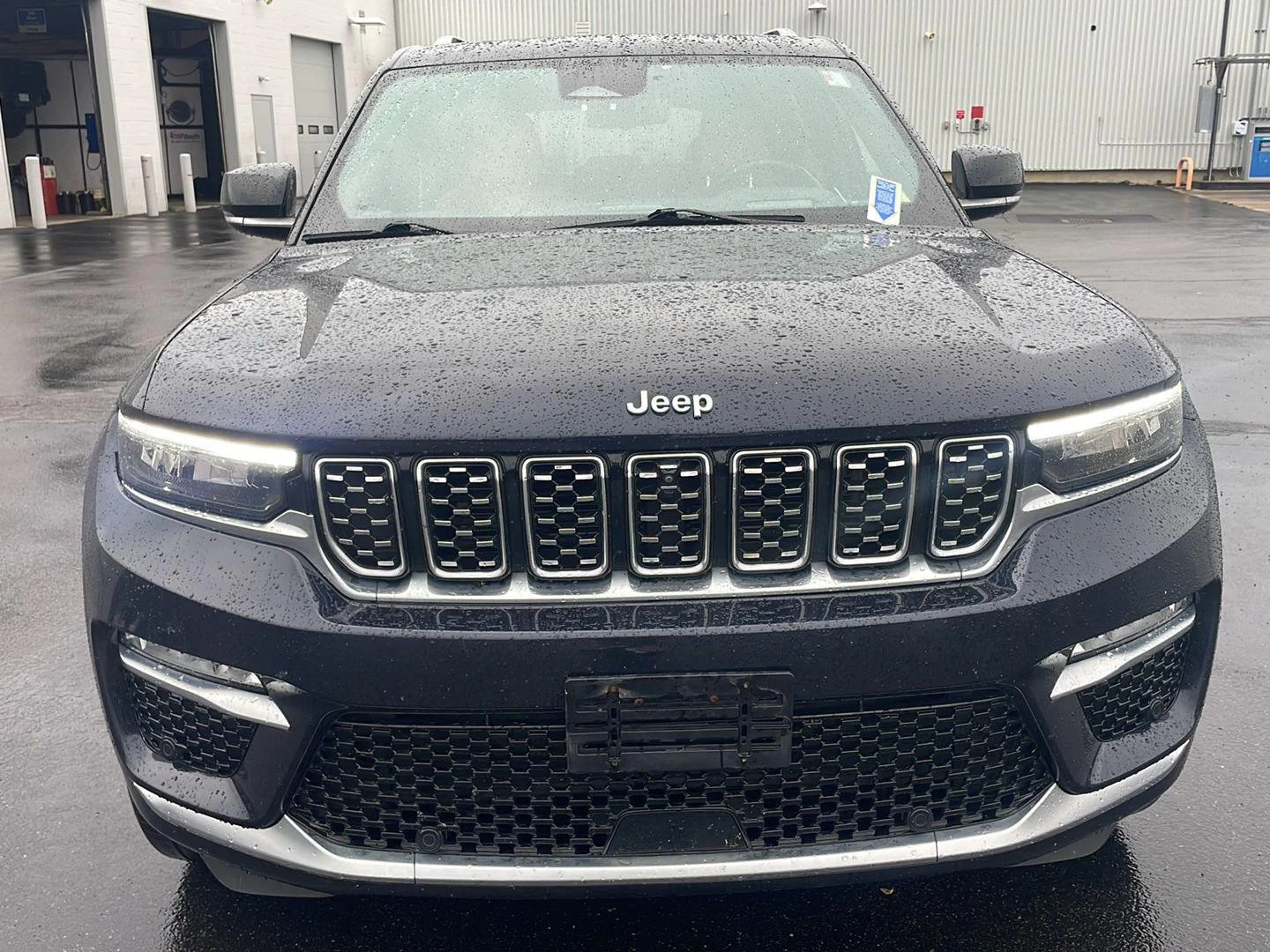 Used 2022 Midnight Sky Jeep Summit Reserve image 7