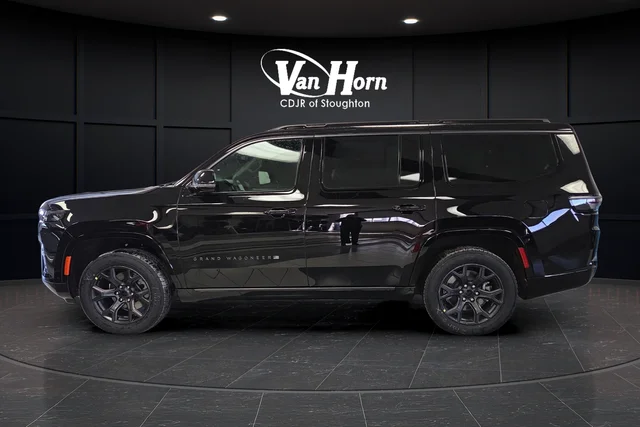 New 2026 High Gloss Black Exterior Paint Jeep Limited Altitude image 13